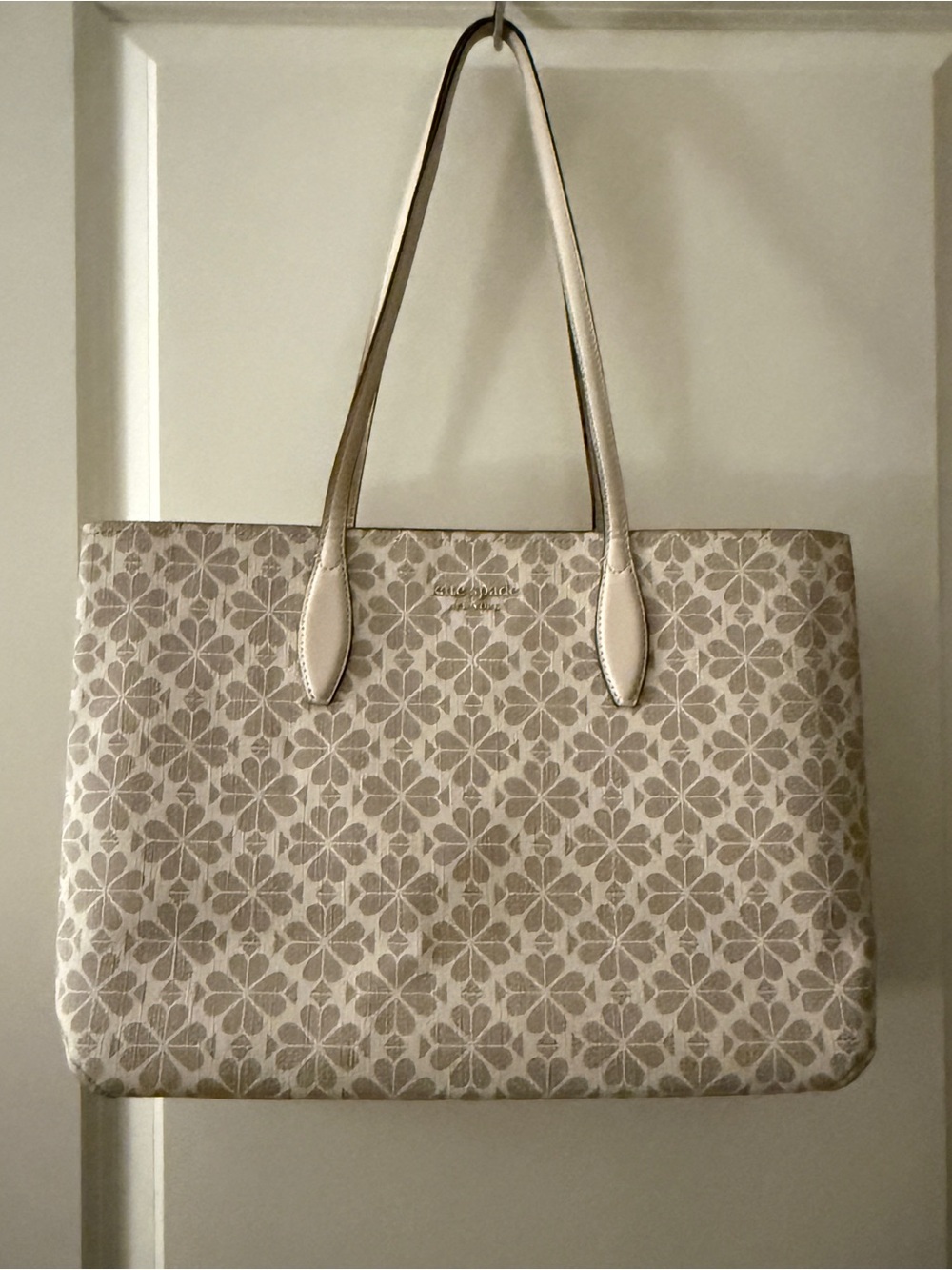Kate Spade cream and tan clover flower tote
